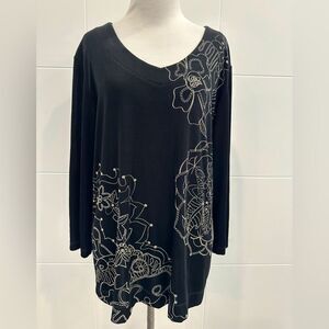 Chico's Black and Silver Graphic 3/4 Sleeve Tunic size XL